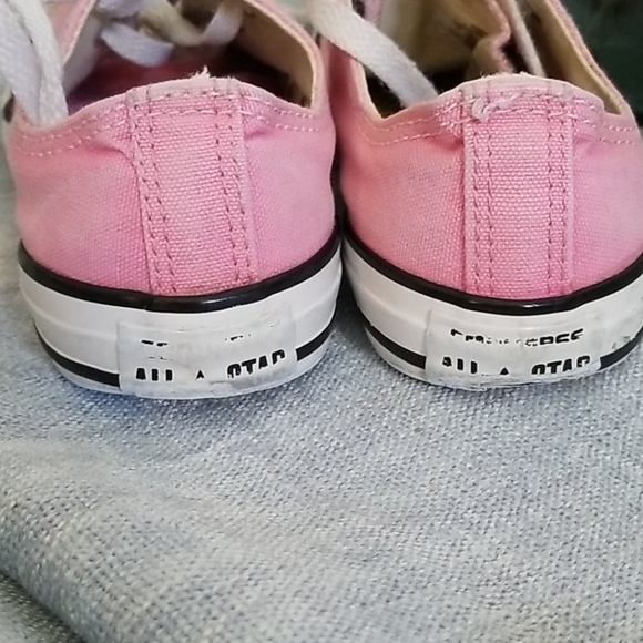 Pink Converse - Picture 3 of 8